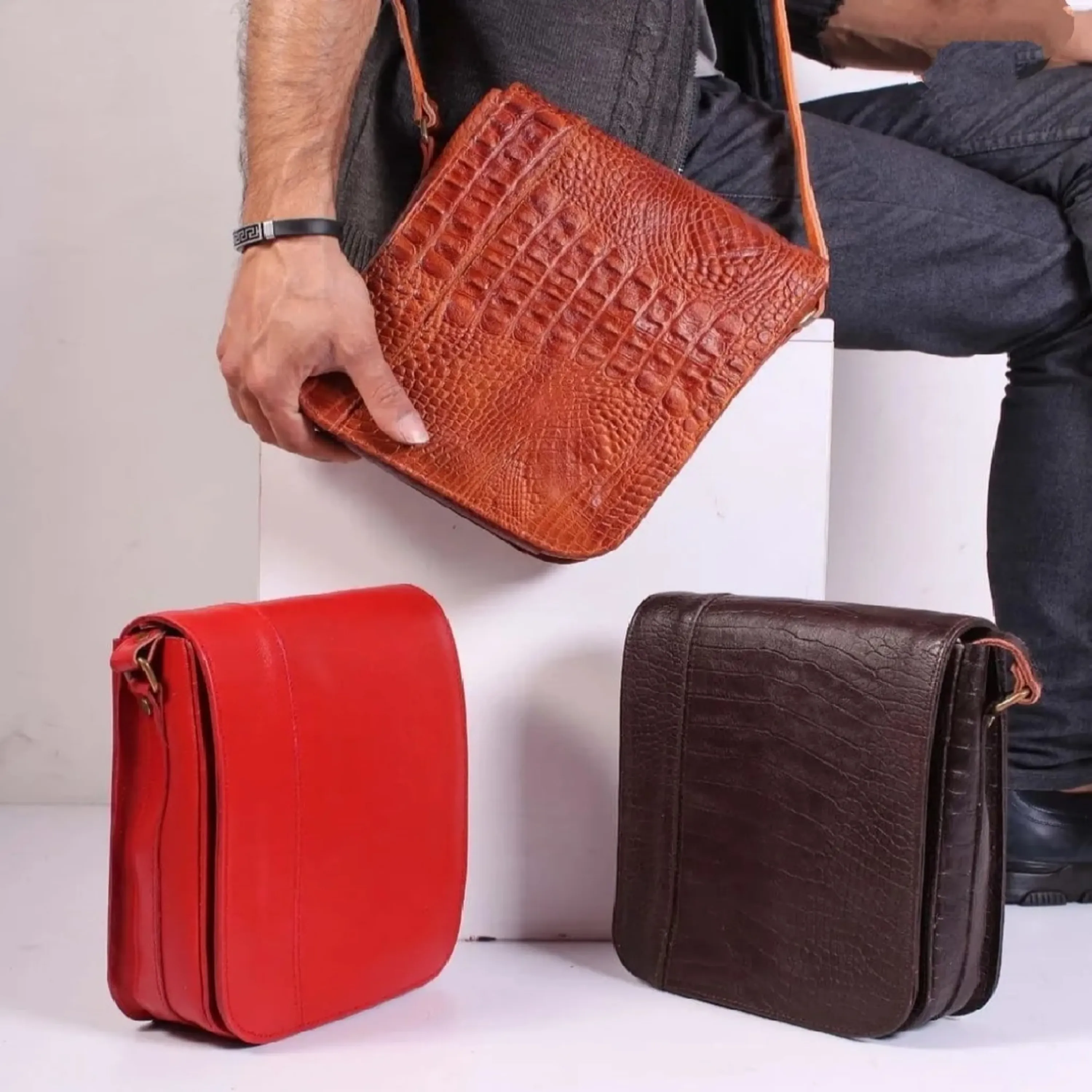 کیف چرم  دوشی مدل کتابی کیف چرم  دوشی مدل کتابی